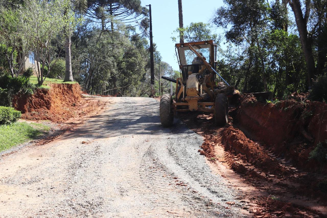   Prefeitura de Piên avança com obras de infraestrutura e rede de água no bairro Paranazinho