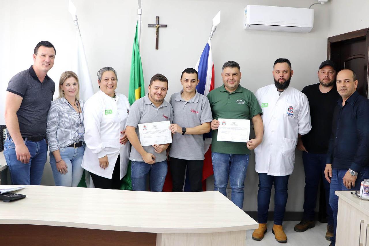 Prefeitura de Piên entrega mais 2 Selos de Inspeção