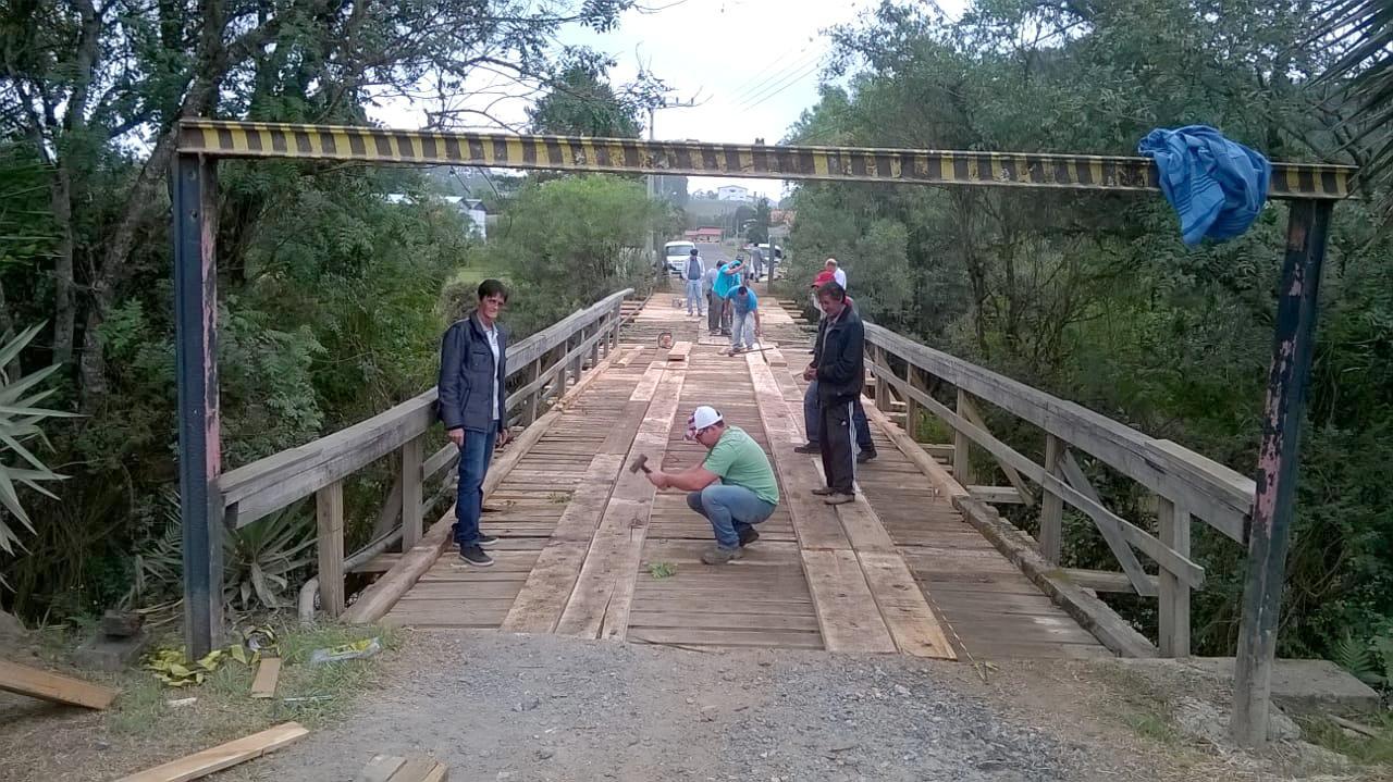 Prefeitura de Piên revitaliza ponte e estradas na localidade de Fragosos
