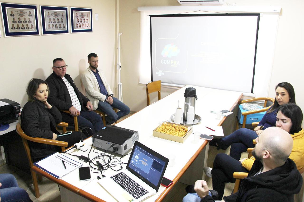 Prefeitura e Câmara Municipal de Piên participam de alinhamento com o Sebrae