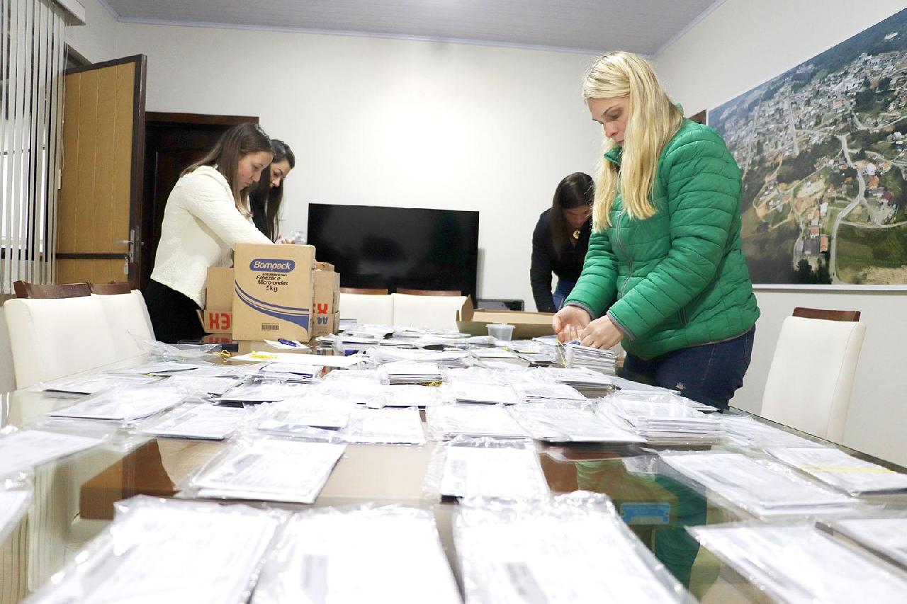 Prefeitura inicia entrega dos carnês do IPTU 2025