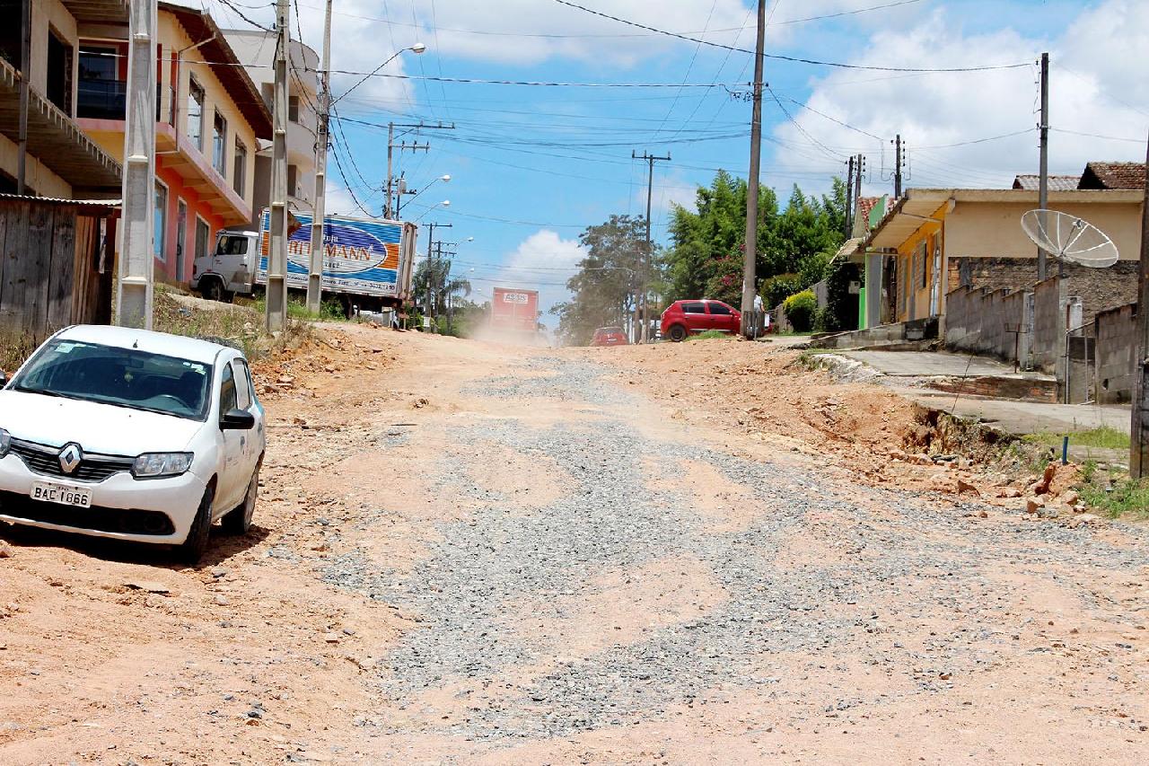 Prefeitura irá retomar obras de pavimentação inacabadas