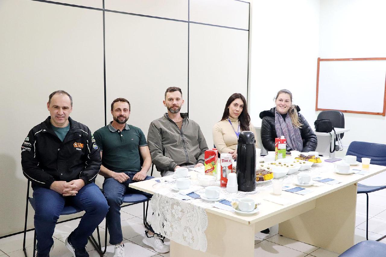 Prefeitura realiza Café de Oportunidades para aproximar comerciantes das compras públicas