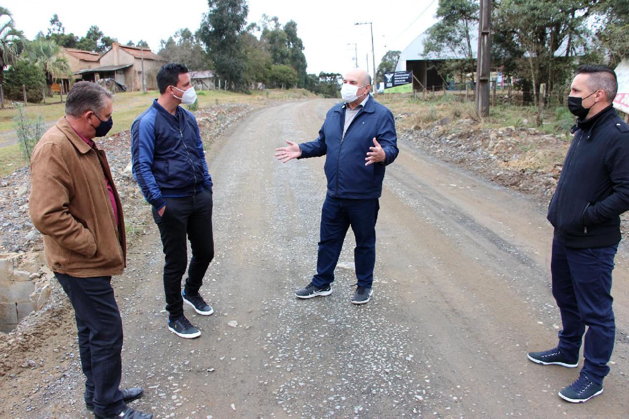 Prefeitura retoma pavimentação na Campina dos Maia