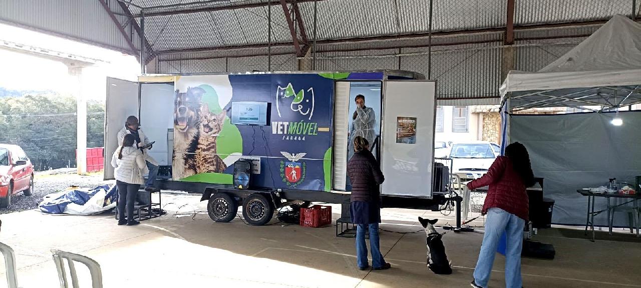 Primeiro dia do Vet Paraná realiza mais de 115 atendimentos gratuitos a cães e gatos em Piên