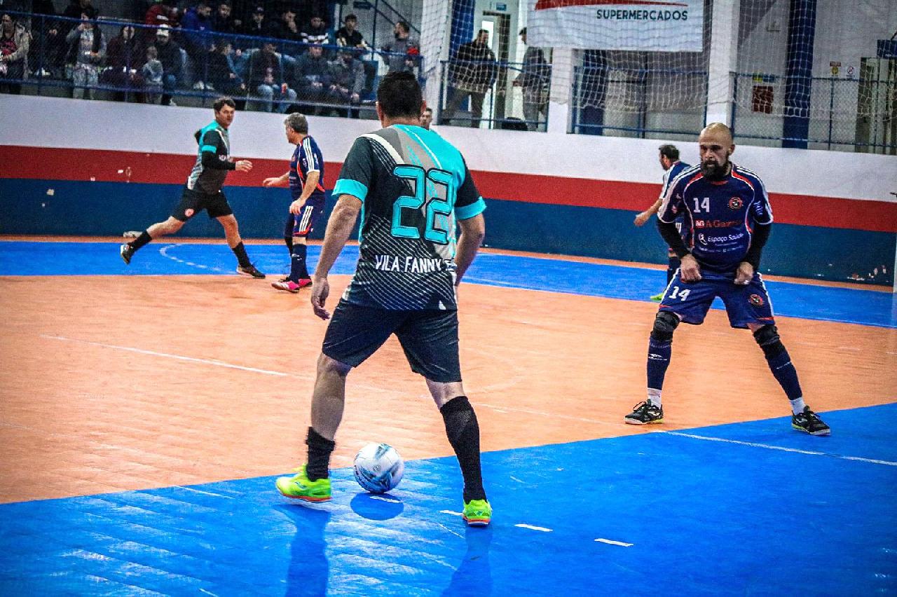 Rodadas intensas agitam o Campeonato Municipal de Futsal Feminino e Veterano em julho